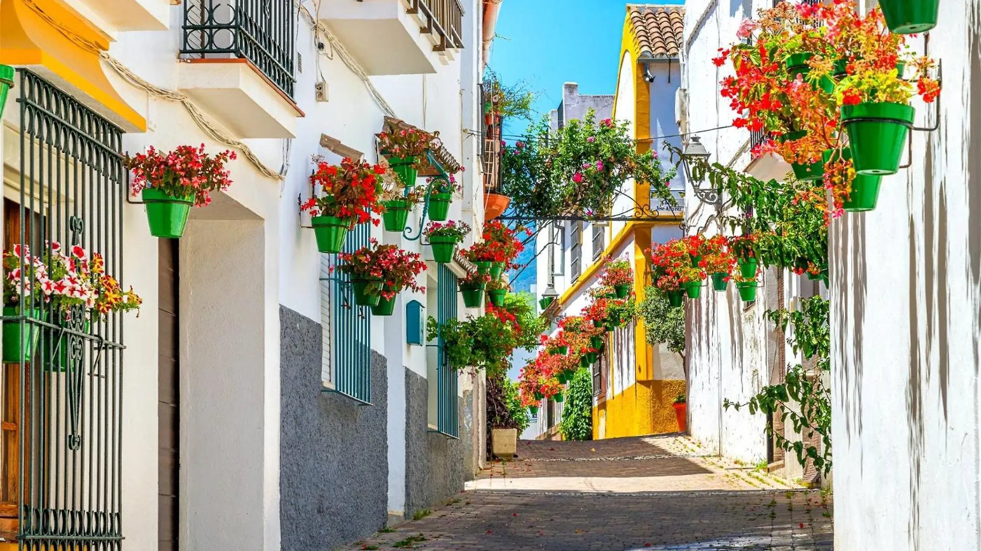 Beautiful Penthouse Apartment With Three Large Double Bedrooms In Casares Costa Buenas Noches